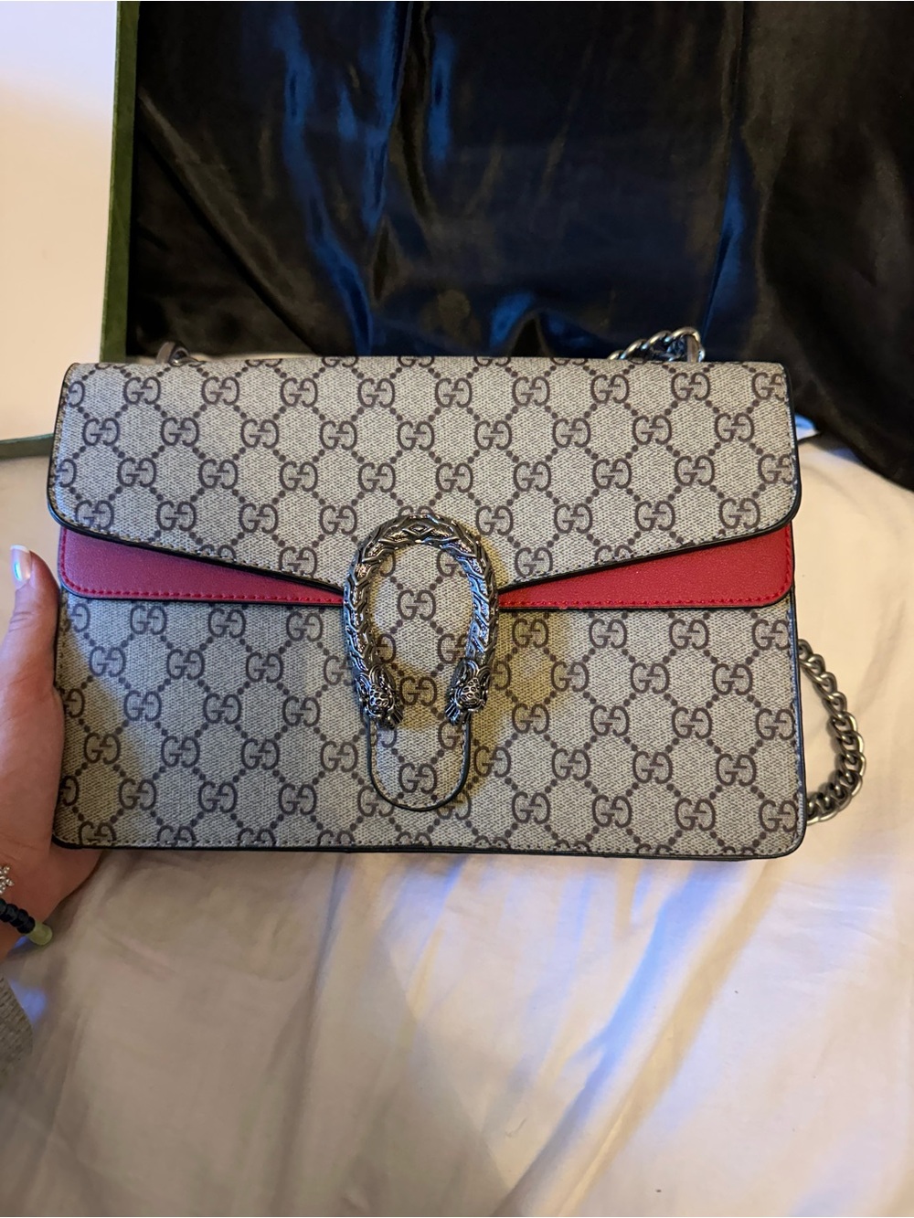 Gucci Dionysus Crossbody Bag (I AM NOT SURE IF THIS IS REAL OR NOT)
